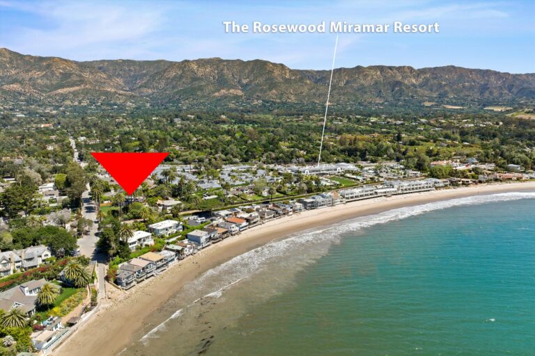 A red arrow pointing to the beach at the reevewood mountain resort.